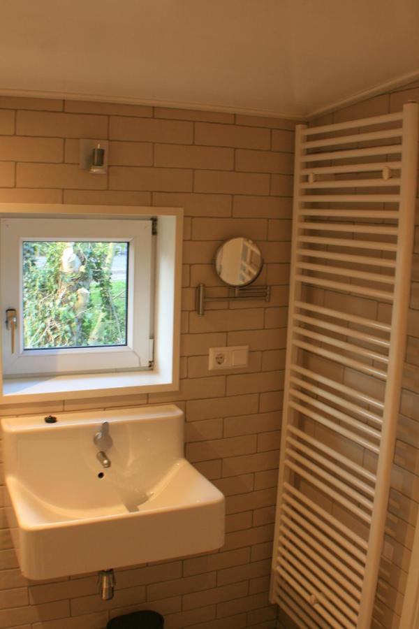 Villa Schwone Diekhuusje - Vakantiewoning Aan De Noordzeekust Schoondijke Exterior foto